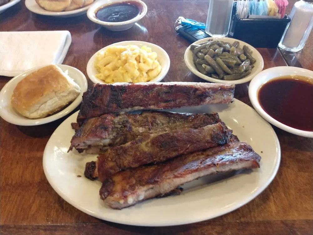 Ribs Mac & Cheese Green Beans